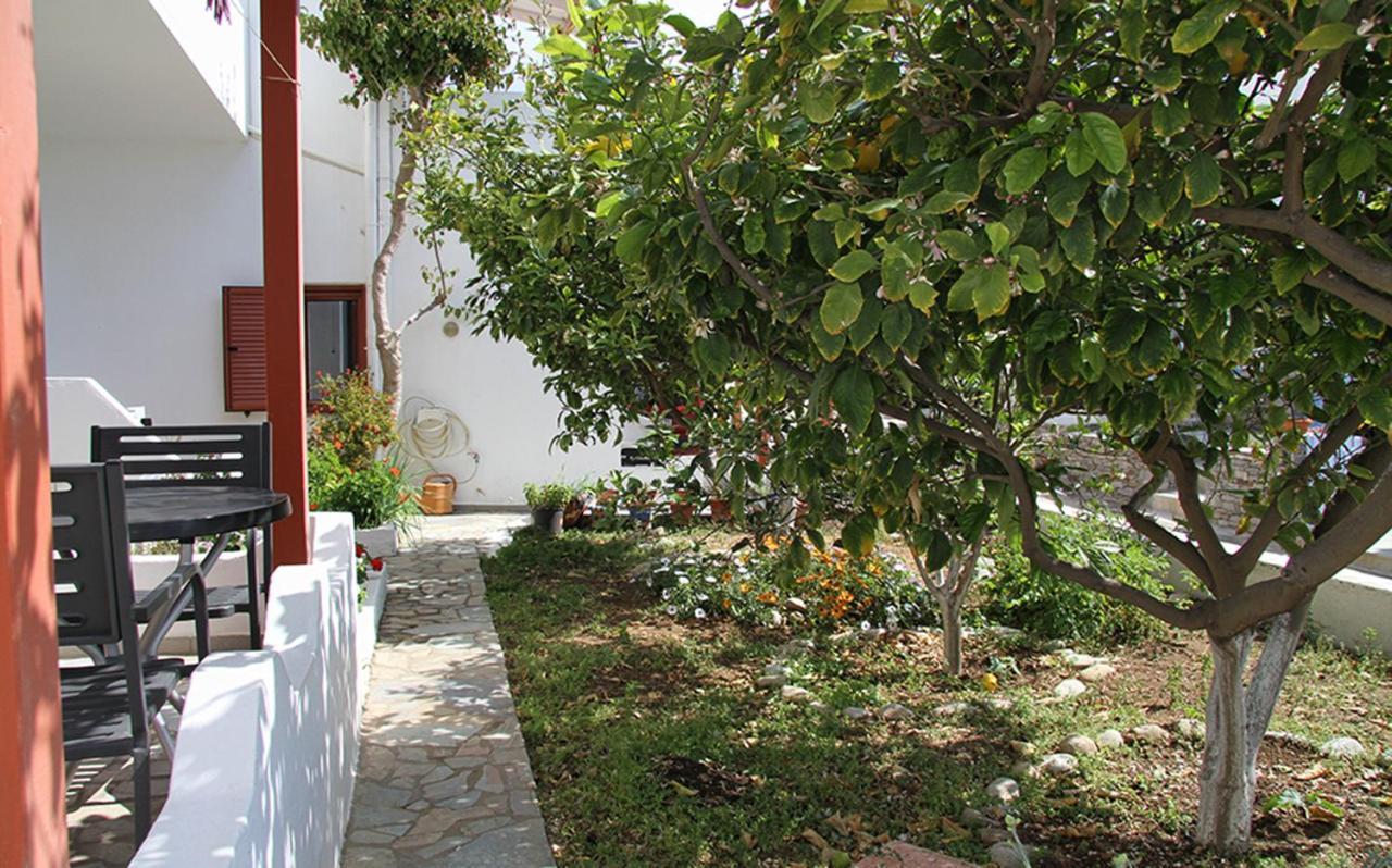 Helios Serifos 利瓦迪奥 外观 照片