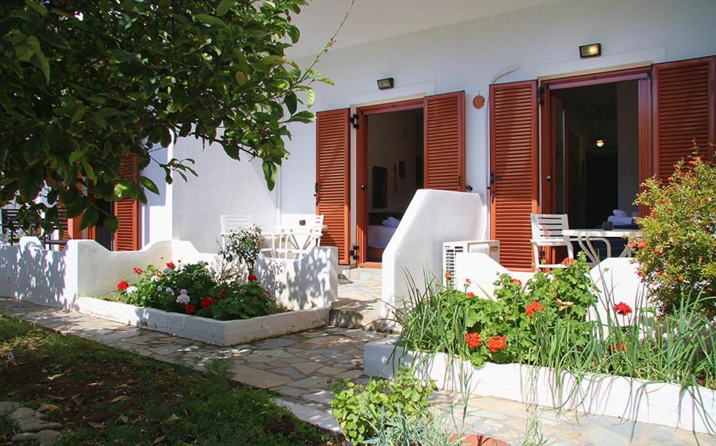 Helios Serifos 利瓦迪奥 外观 照片