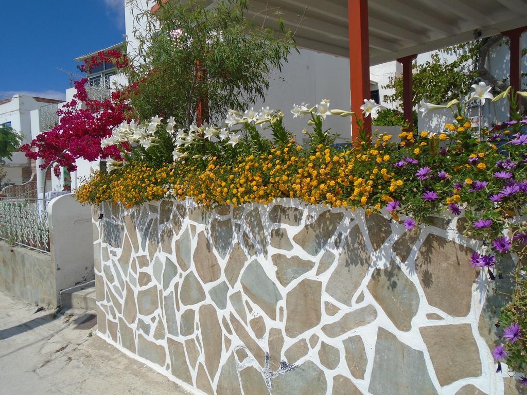 Helios Serifos 利瓦迪奥 外观 照片